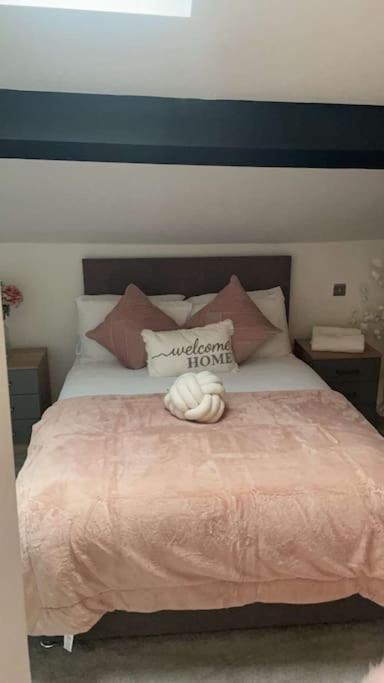 Escape Beautiful 2 Bedroomed Apartment